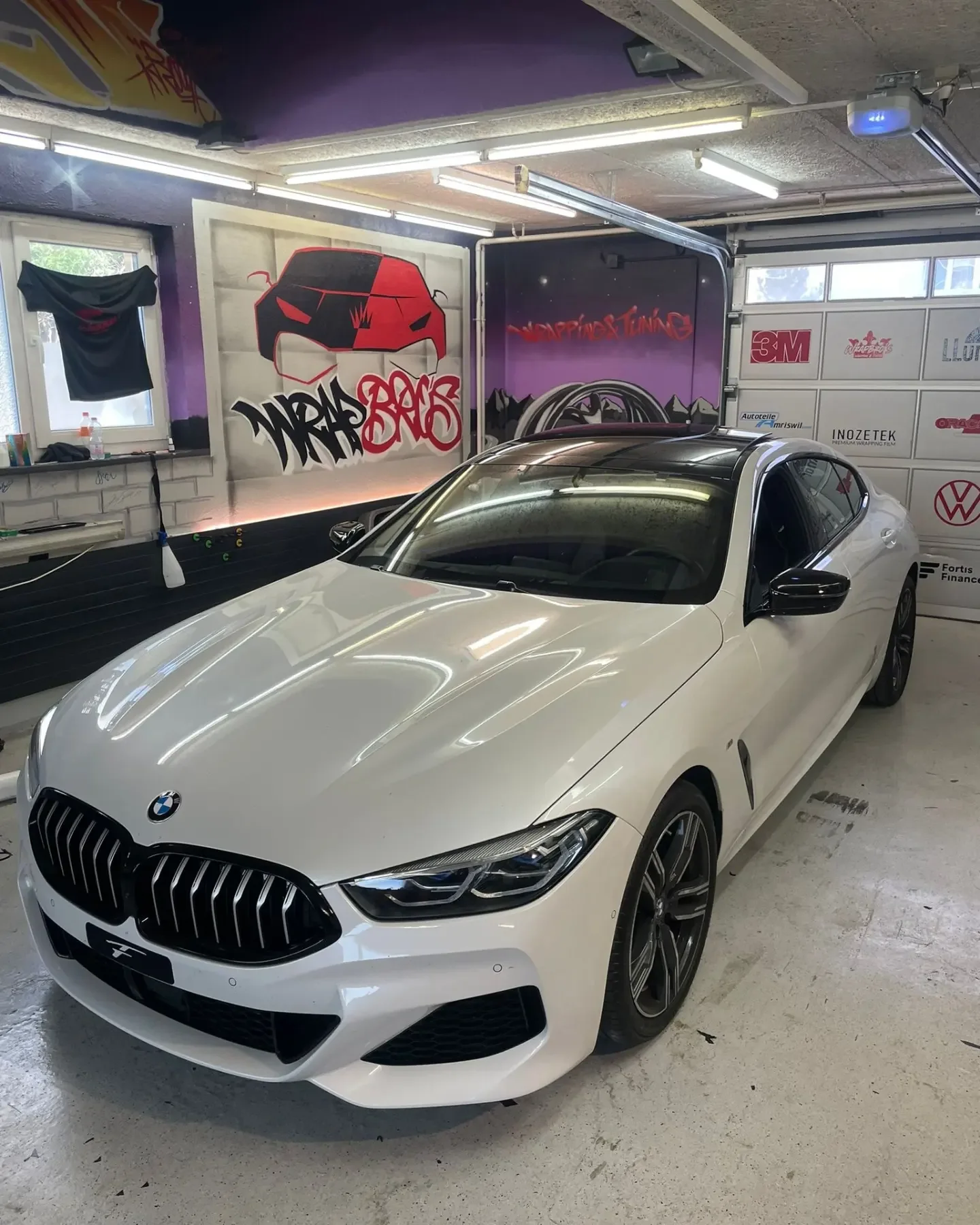 BMW 840i, Chrome Delete