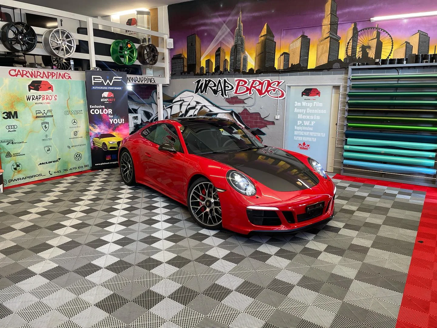 Porsche 911 Carrera 4 GTS, Bodykit