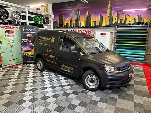 VW Caddy (Firmenfahrzeug), Folierung + Beschriftung von WrapBro's
