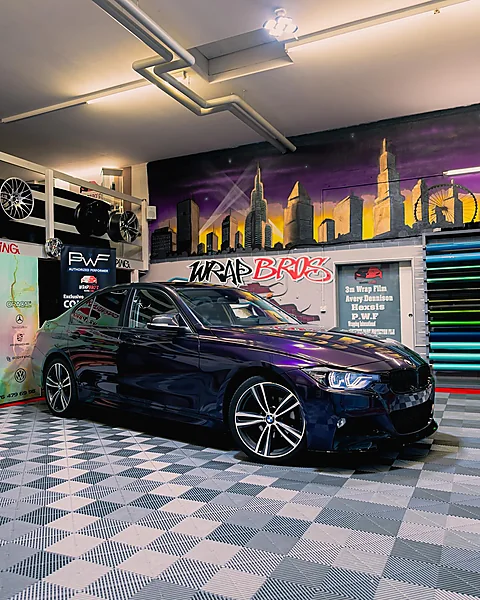 BMW (F30), Folierung von WrapBro's