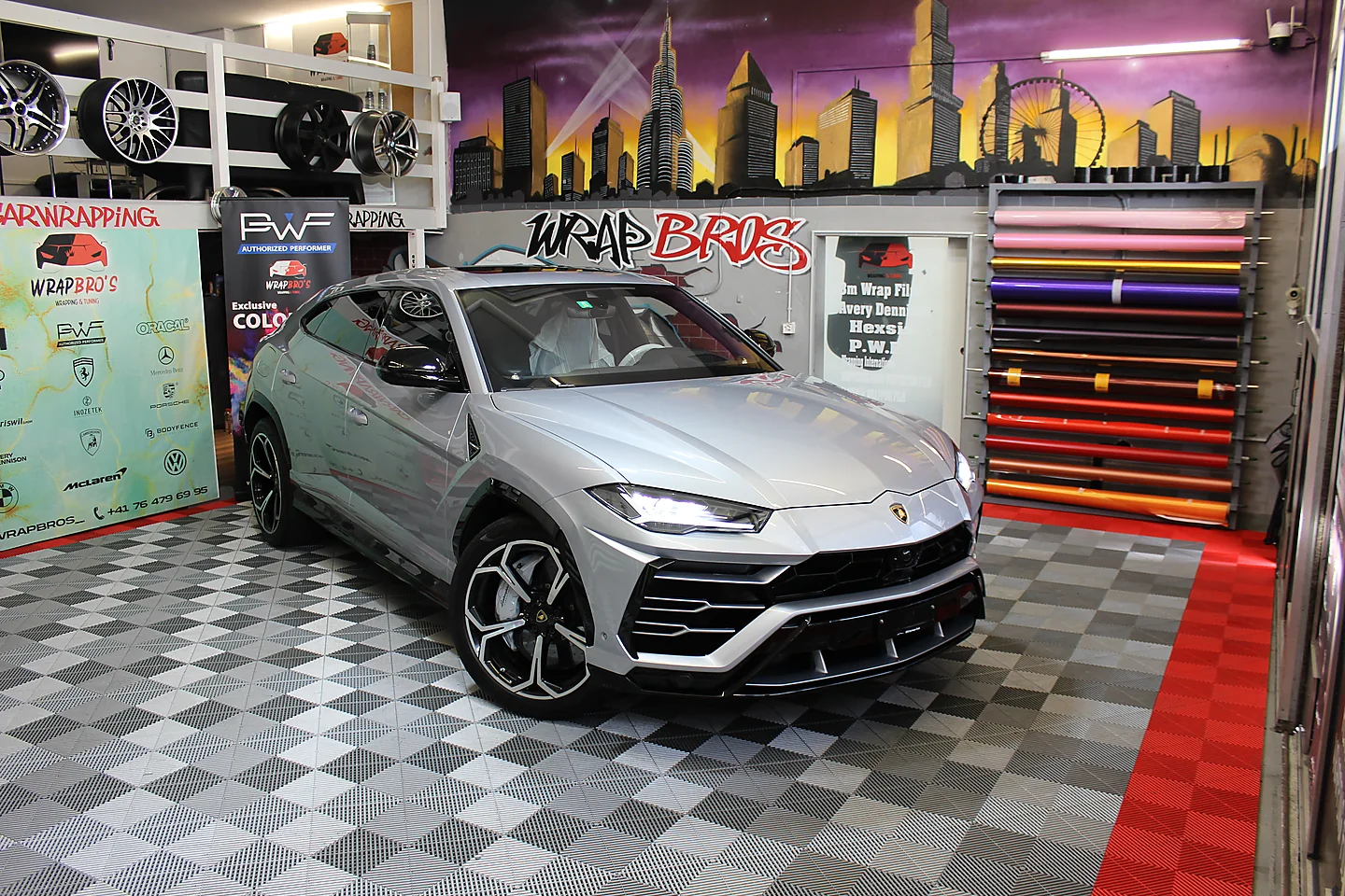 Lamborghini Urus von WrapBro's foliert, STEK DYNOshield