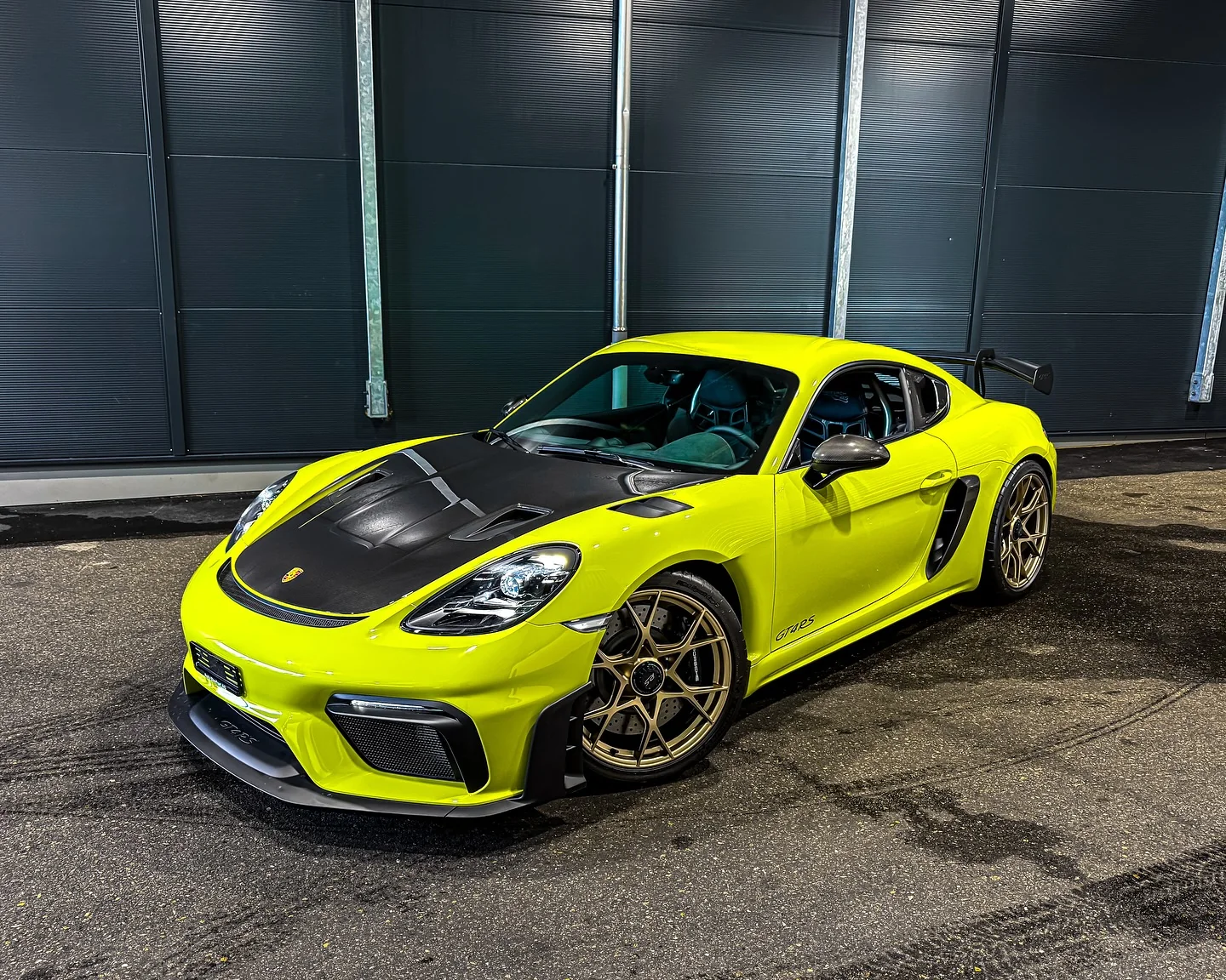Porsche 718 Cayman GT4 RS (2024) von WrapBro's foliert, Lackschutzfolie (PPF)